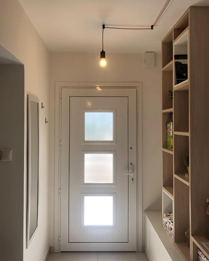 Orfeas Suite Néa Péramos 外观 照片